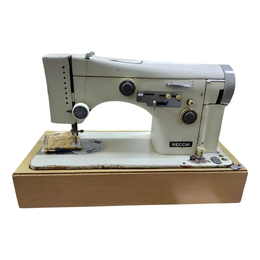 Máquina de Coser Necchi Lycia 2